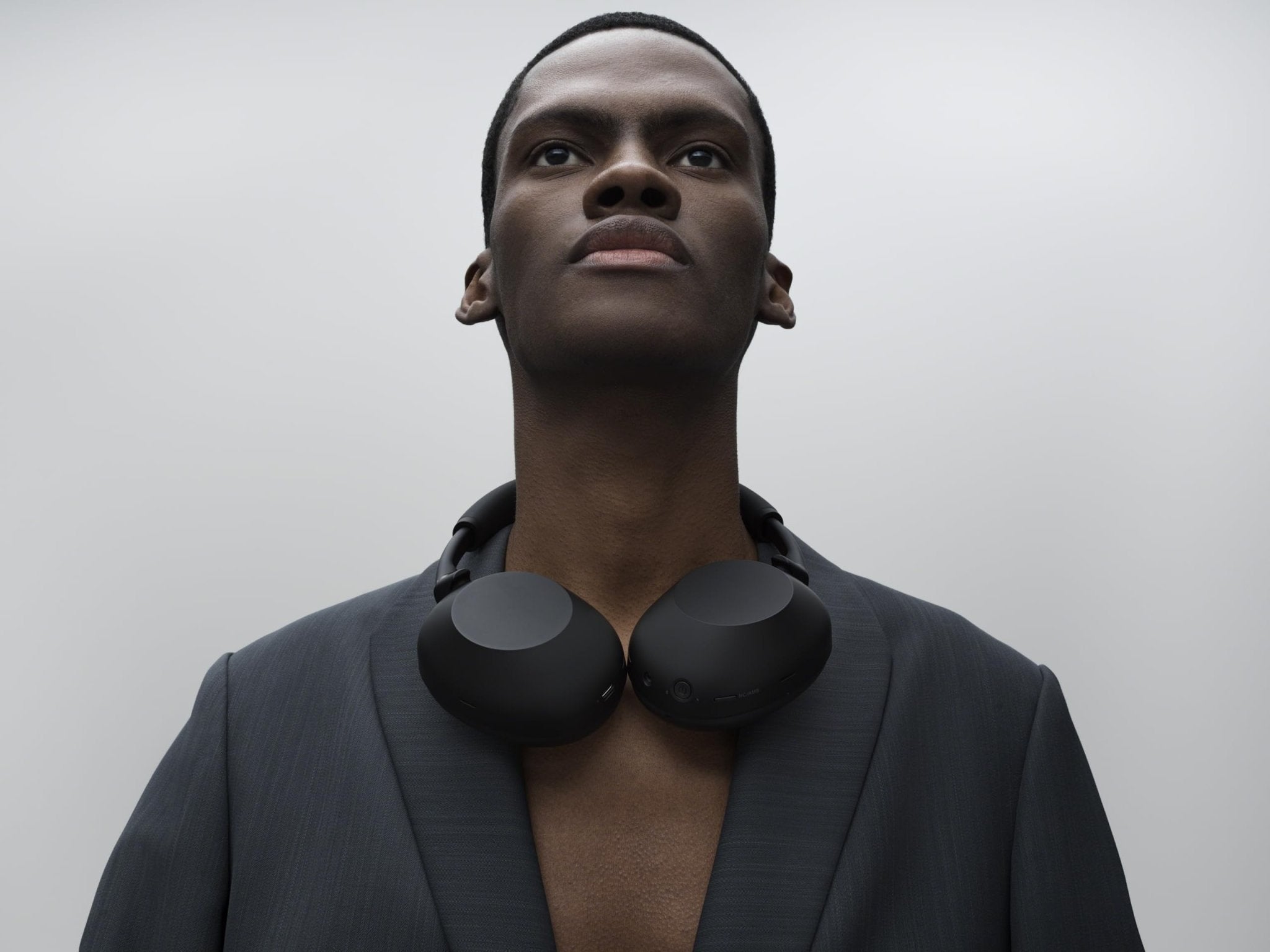 Sony WH - 1000XM6 The Best Noise Canceling Wireless Headphones, HD NC Processor QN3, 12 Microphones, Adaptive NC Optimizer, Mastered by Engineers, Studio - Quality, 30 - Hour Battery, Black - Fredhappy