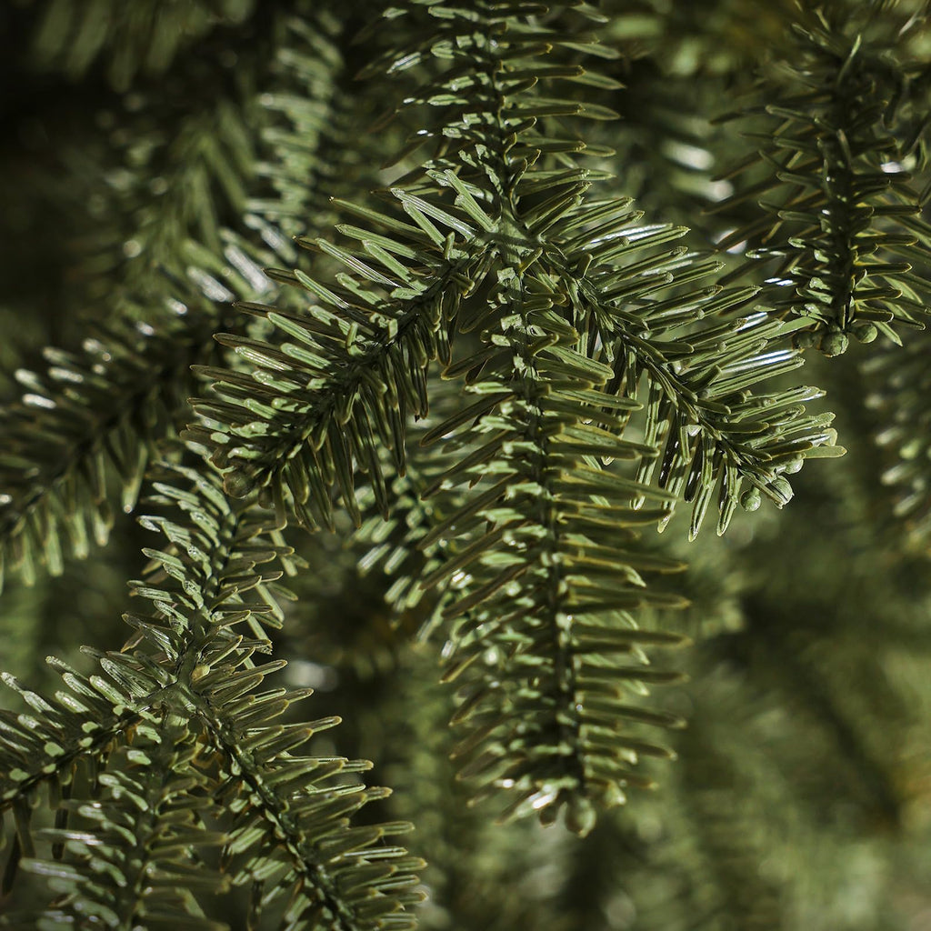 VeriNatural Pencil Slim Christmas Tree 6ft Artificial Xmas Tree - Skinny Small Green Pine Tree with PE Needles, Metal Stand, No Lights - Indoor Holiday Decor for Apartment Office Porch - Fredhappy